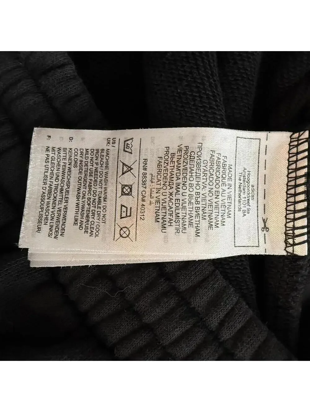 Adidas Men's XL Black Fleece Athletic Running Shorts